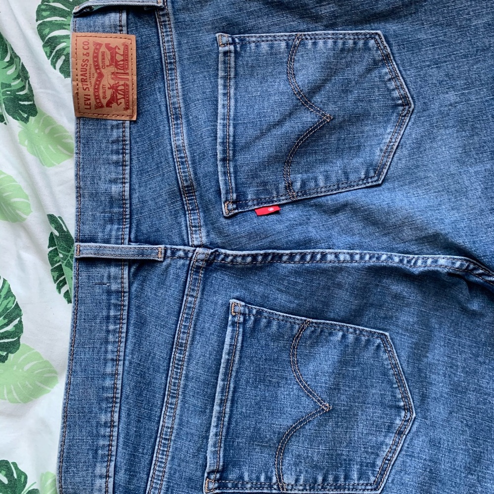 LEVIS JEANS SALEE😃‼️‼️ - Picture 2 of 5